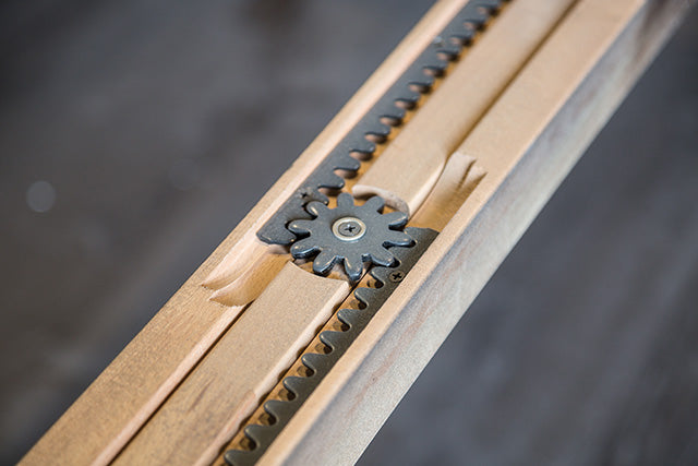 Hinwitz - Dining Table