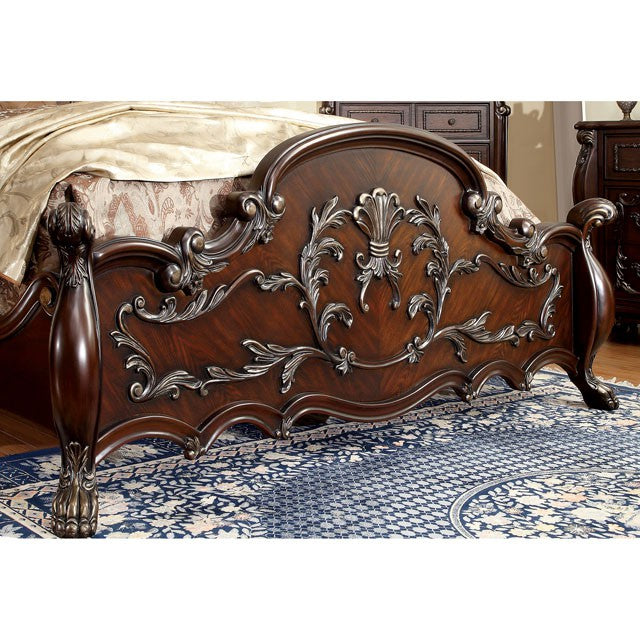 Castlewood - Queen Bed