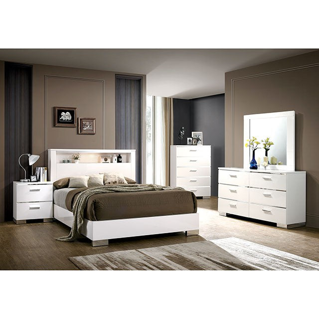Carlie - 5 Pc Queen Bedroom Set