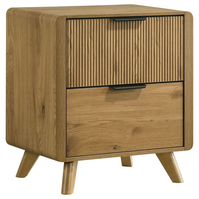 Bennett 4-piece Queen Bedroom Set Light Oak