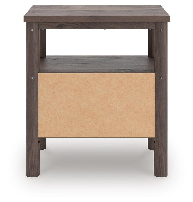 Pamytta Queen Panel Platform Bed, Dresser, Mirror and Nightstand